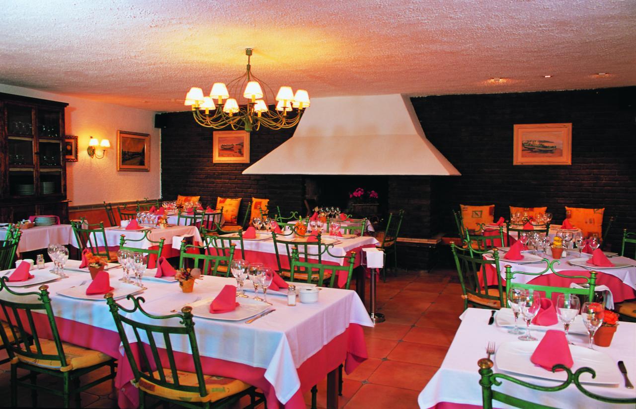 Hotel Restaurante La Masieta Creixell Exterior photo