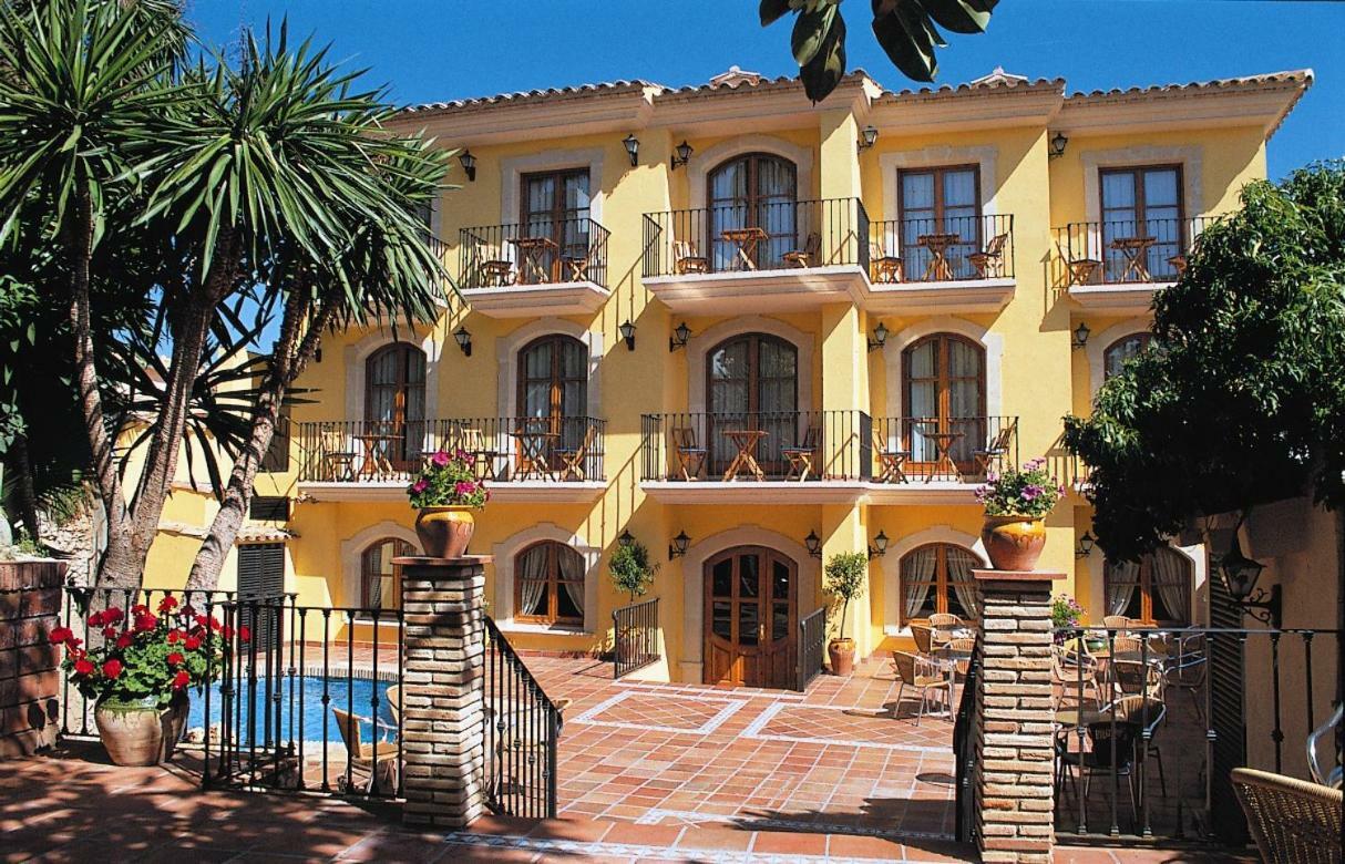 Hotel Restaurante La Masieta Creixell Exterior photo